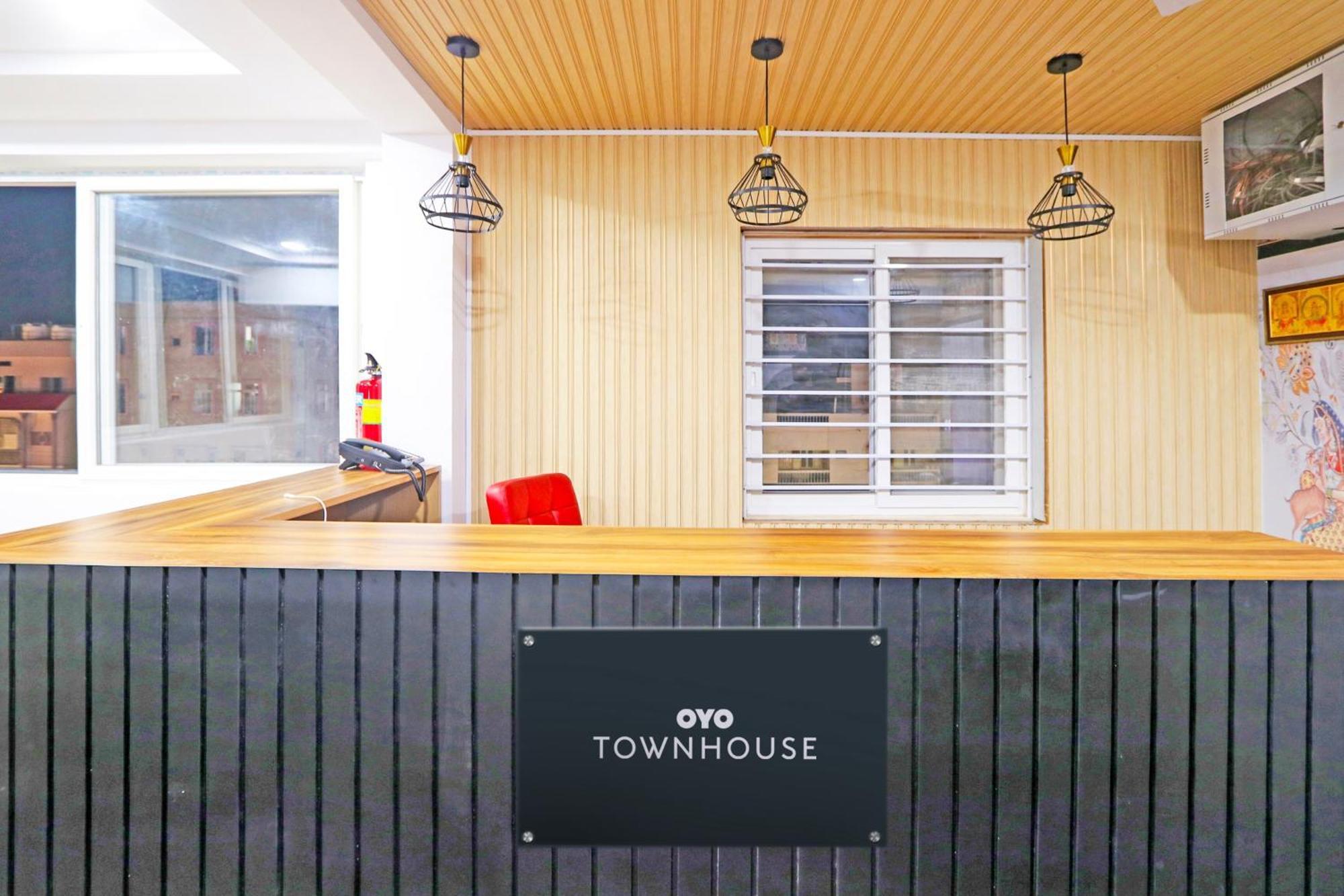 Super Townhouse Qualia Elite S R Nagar Hotel Haidarábád Kültér fotó