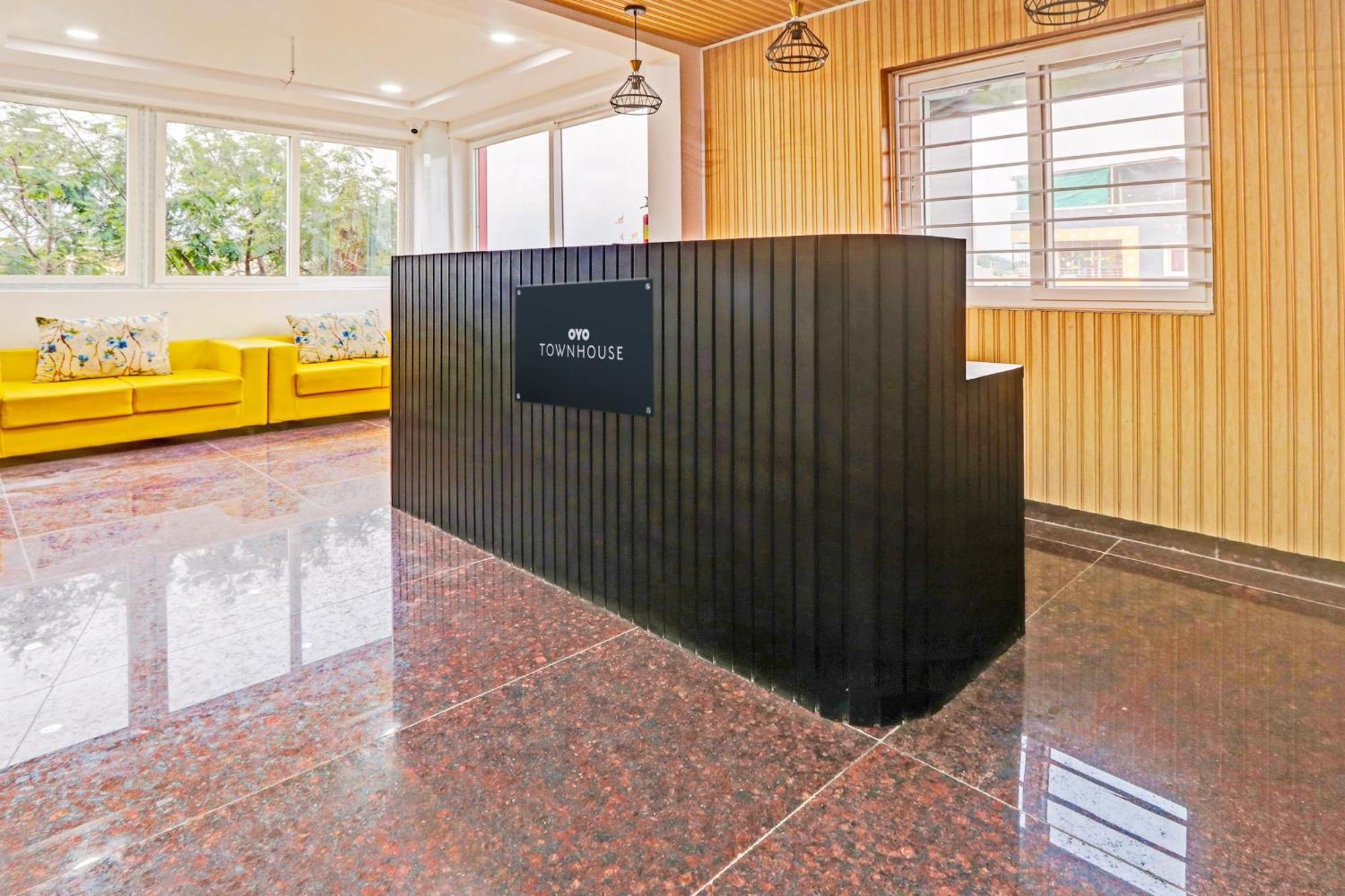 Super Townhouse Qualia Elite S R Nagar Hotel Haidarábád Kültér fotó